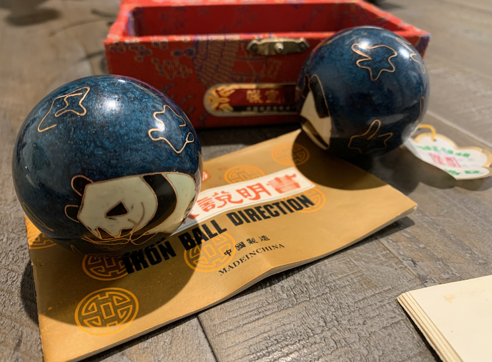 Shou Xing Vintage Iron Ball Meditation Balls Painted Dragons w/Case Pre-owned