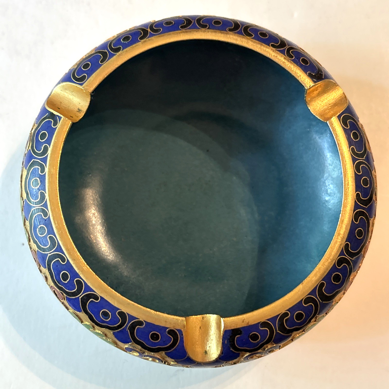 Vintage Chinese Cloisonne Enamel Ashtray Lotus Flowers Teal Gold MCM 4.5” Ornate
