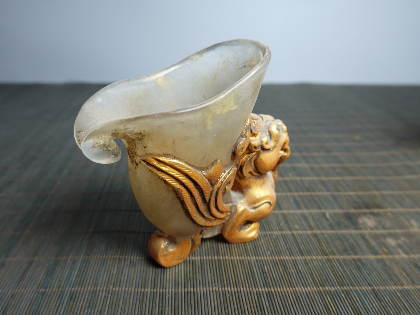 4.1″ Collect Old China Coloured Glaze Painted Chi-dragon Handle Three-legged Cup