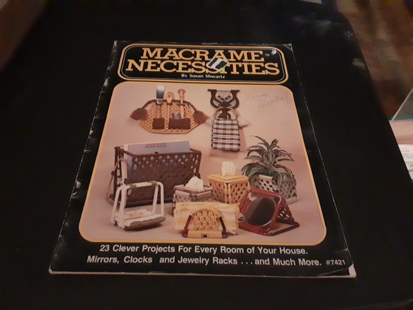 Macrame Necessities By Susan Shwartz #7421 Plaid Enterprises, Inc., 1980