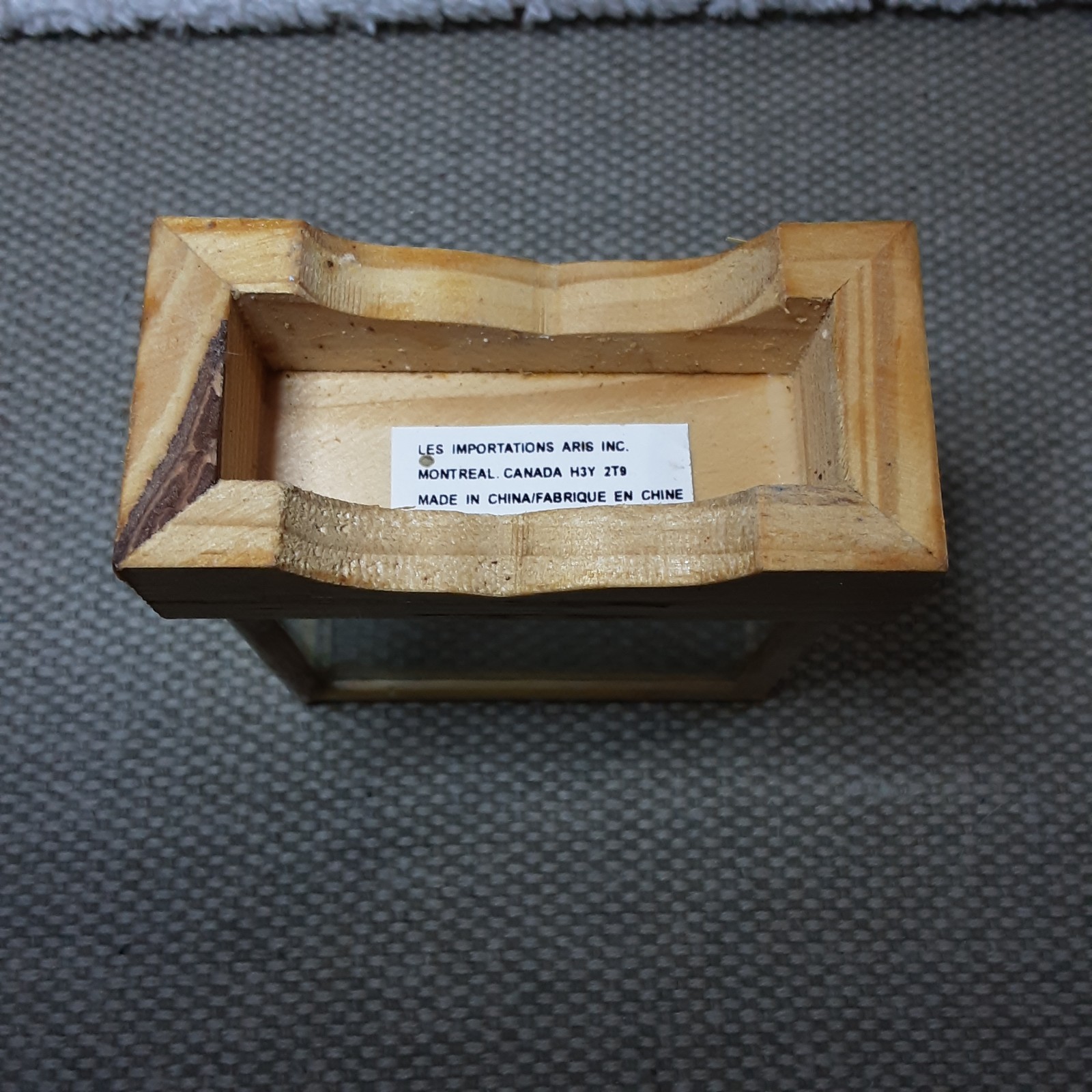 Vintage-3.25″ Chinese Diorama Box Glass & Natural Wood Miniature Scene (Item 18)