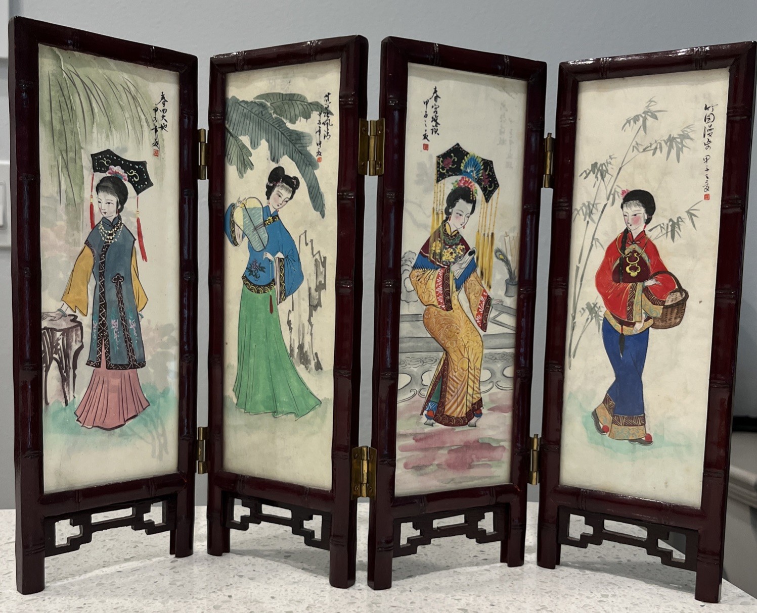 Chinese Table Top 4 Panel Folding Screen Decor Mini screens- Women /Flowers