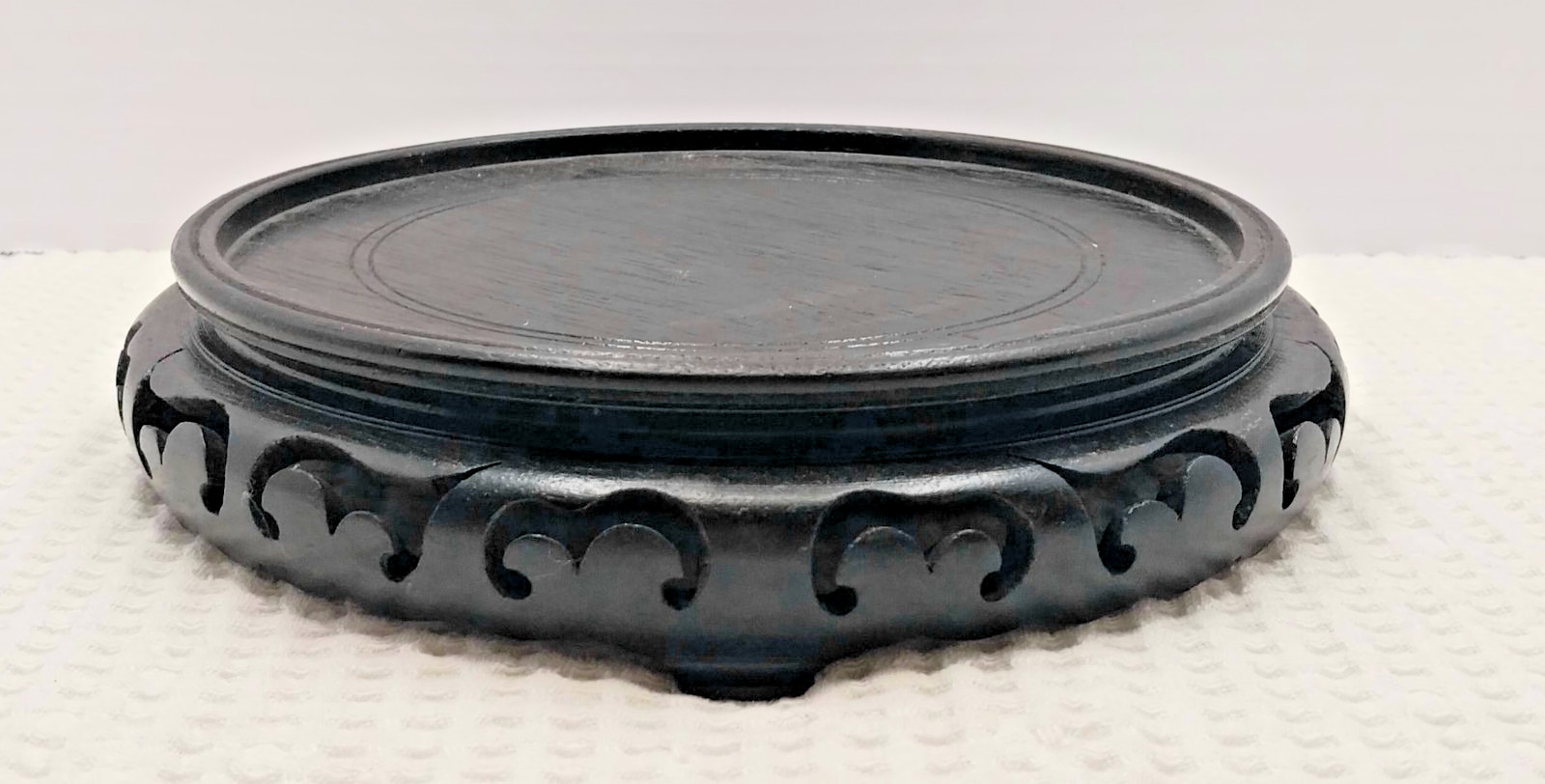 Vtg Chinese Black Carved Wood Display Stand 6.75 ” Inner Ring Hong Kong Ebonized