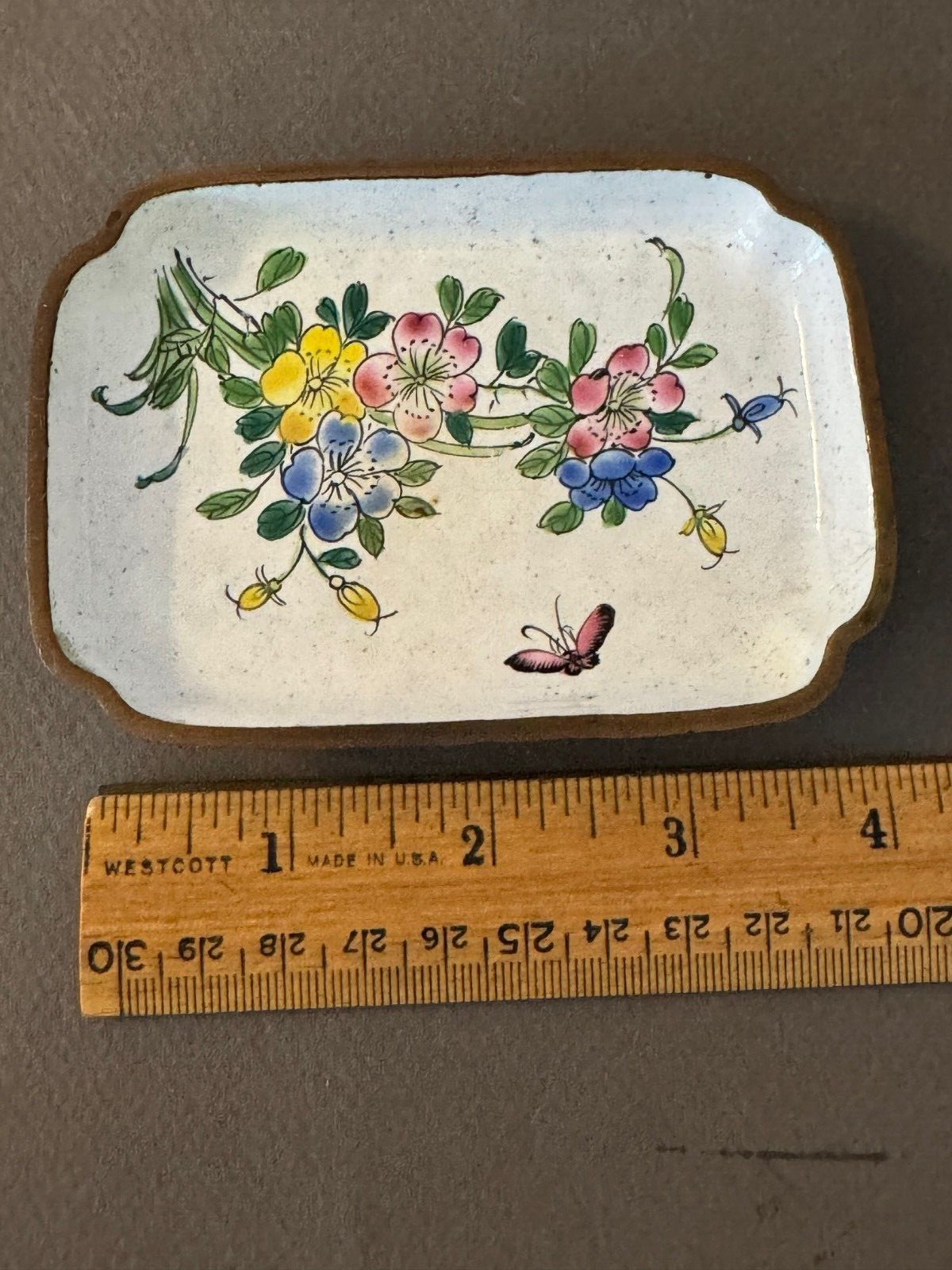 SMALL WHITE FLOWER BUTTERFLY CHINESE ENAMEL CLOISONNE TRINKET DISH TRAY VINTAGE